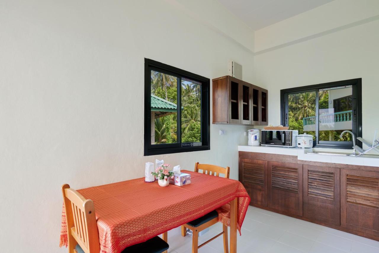 Family Room with Garden View