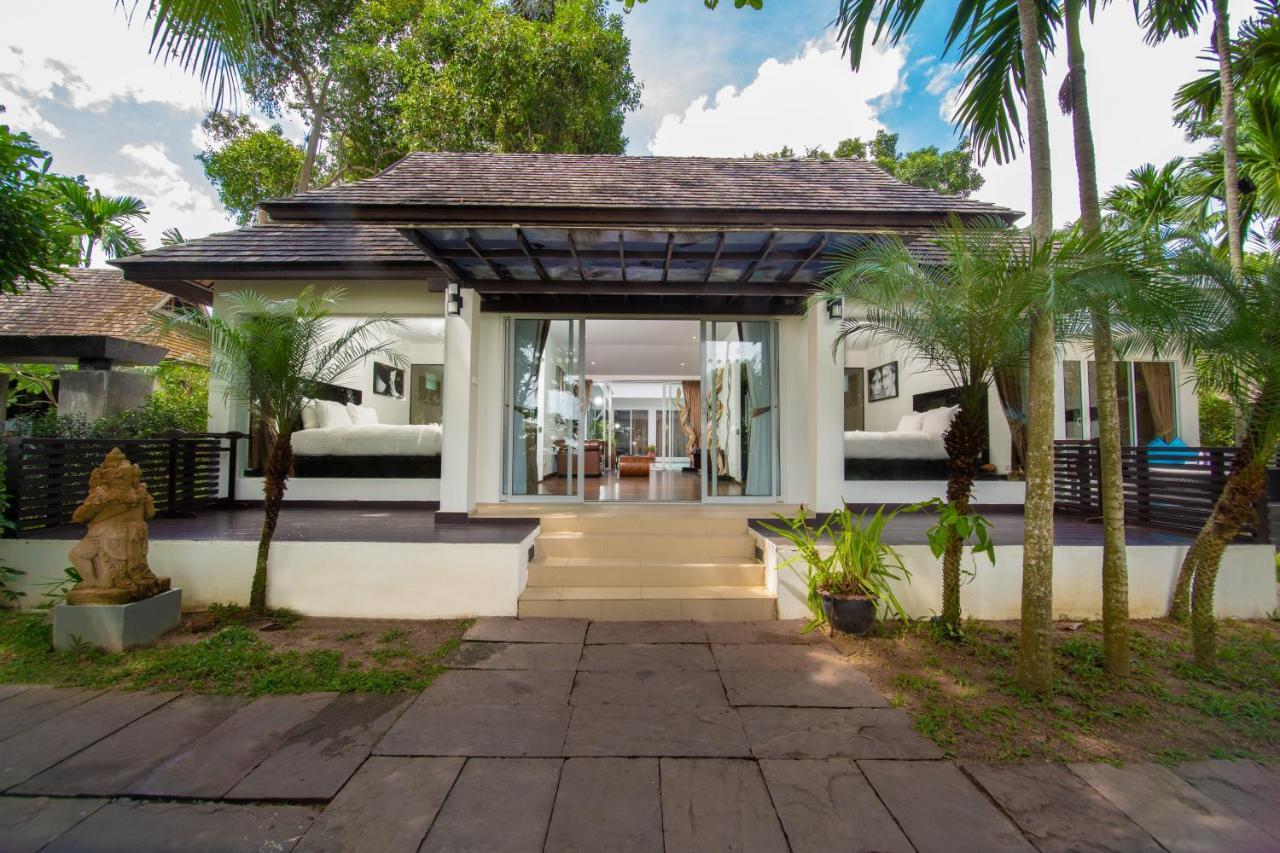 Two Bedroom Seaview Villa with Shared Jacuzzi