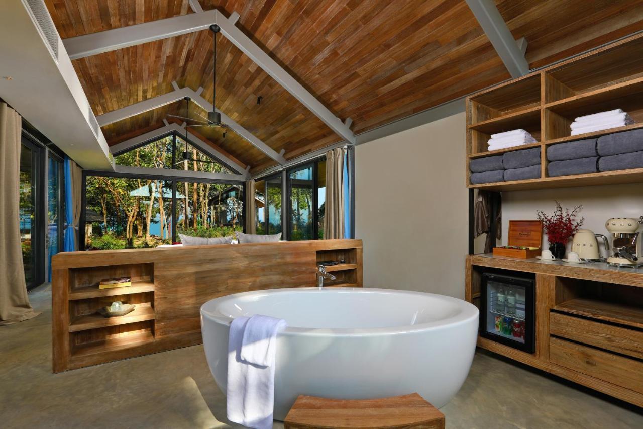 Two-Bedroom Oceanview Pool Villa Schedule Boat Transfer,1224102658:JPEG