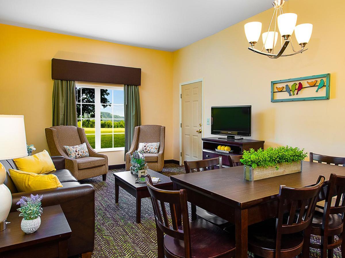 One-Bedroom Suite