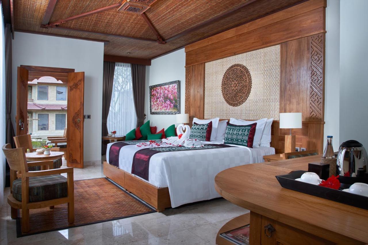 Half Board at Deluxe Double or Twin Room Garden View