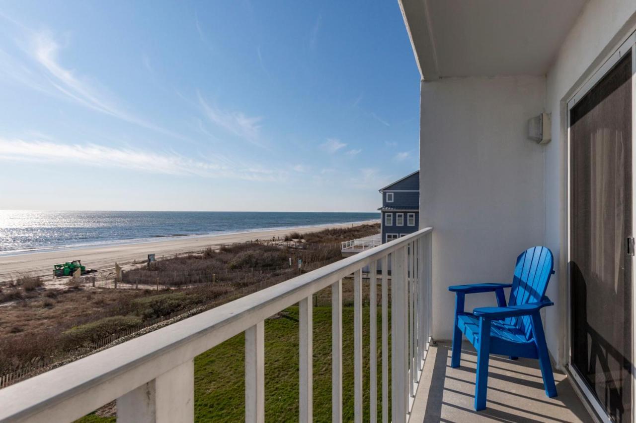 Direct Oceanfront Suite