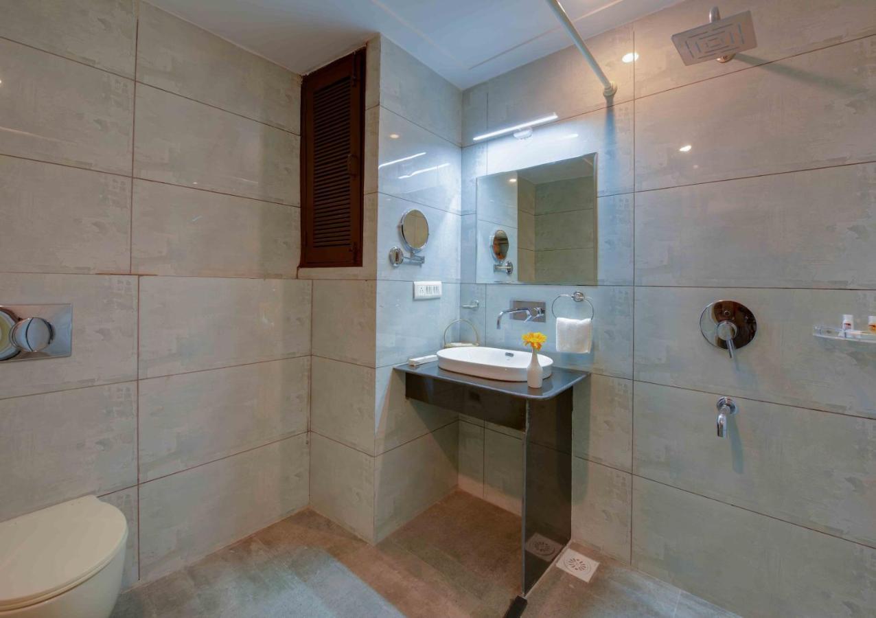 Double Room with Balcony (2 Adults + 1 Child)