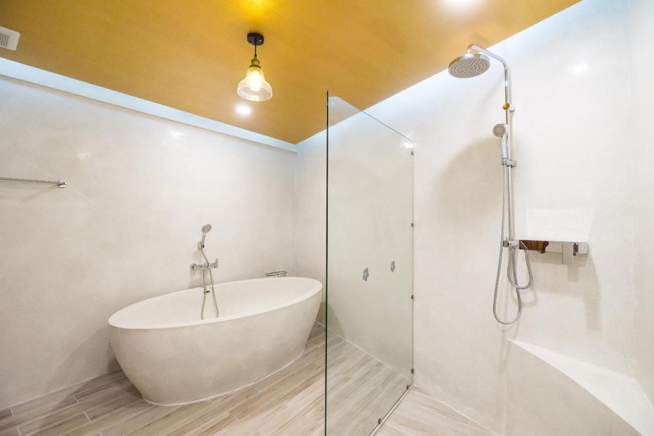 Villa - Beach Front,990790435:JPEG