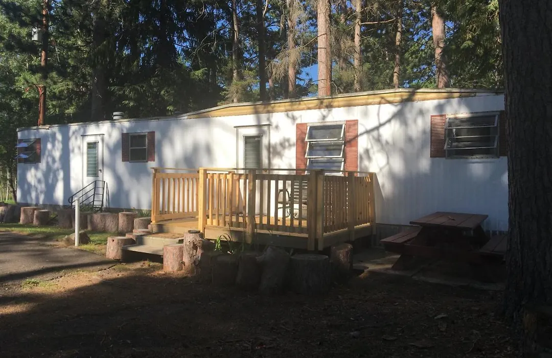 Rainbow'S End Resort Camp-1