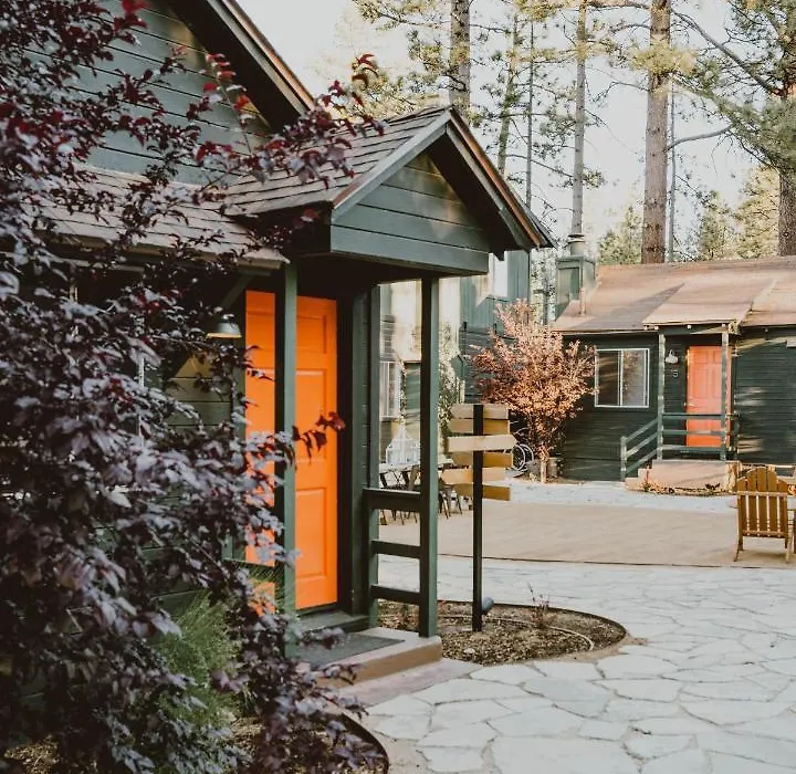 Noon Lodge-1