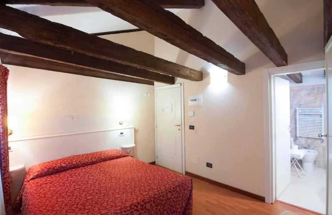 Venice Resorts GuestHouse vicino Piazzale Roma e Stazione-1