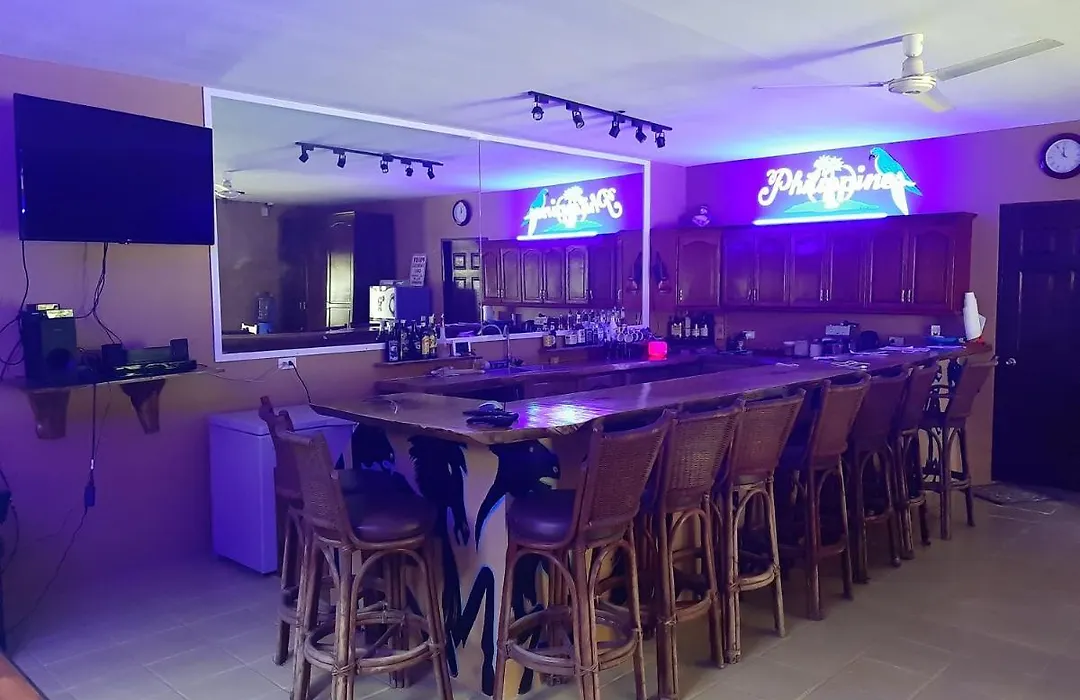 Monty'S Riverside View Resort-1