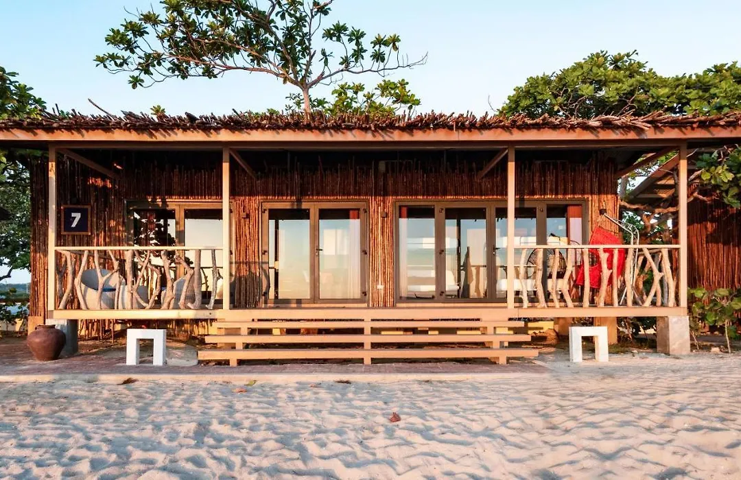 Crusoe Cabins Casobe-1