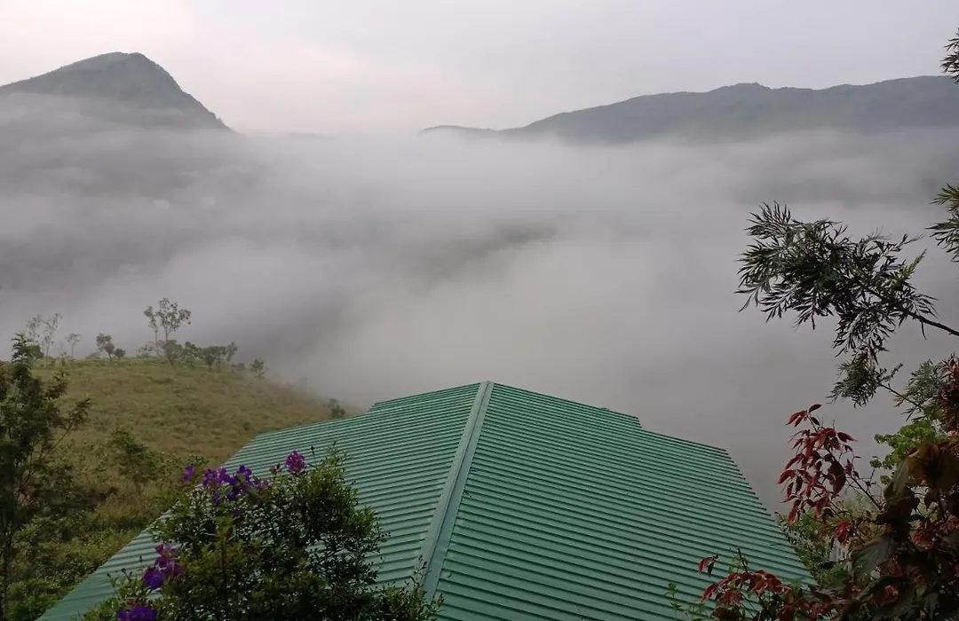The Kissing Mountains-1