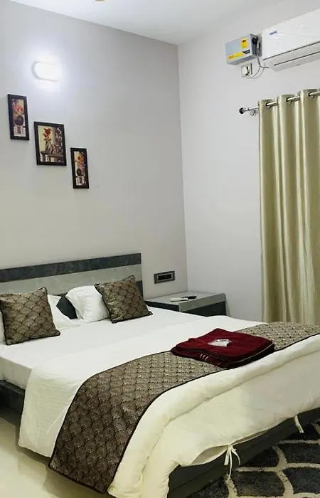 Mayekar'S Holiday Home, Chivla Beach, Malvan-1