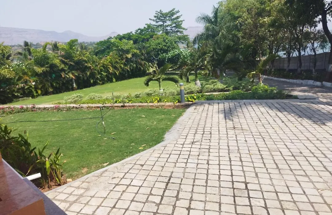 Savana Lake Resort-1