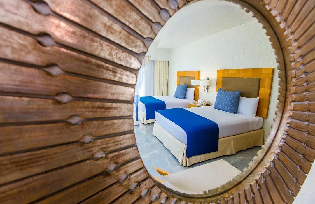 Park Royal Beach Cancun-1