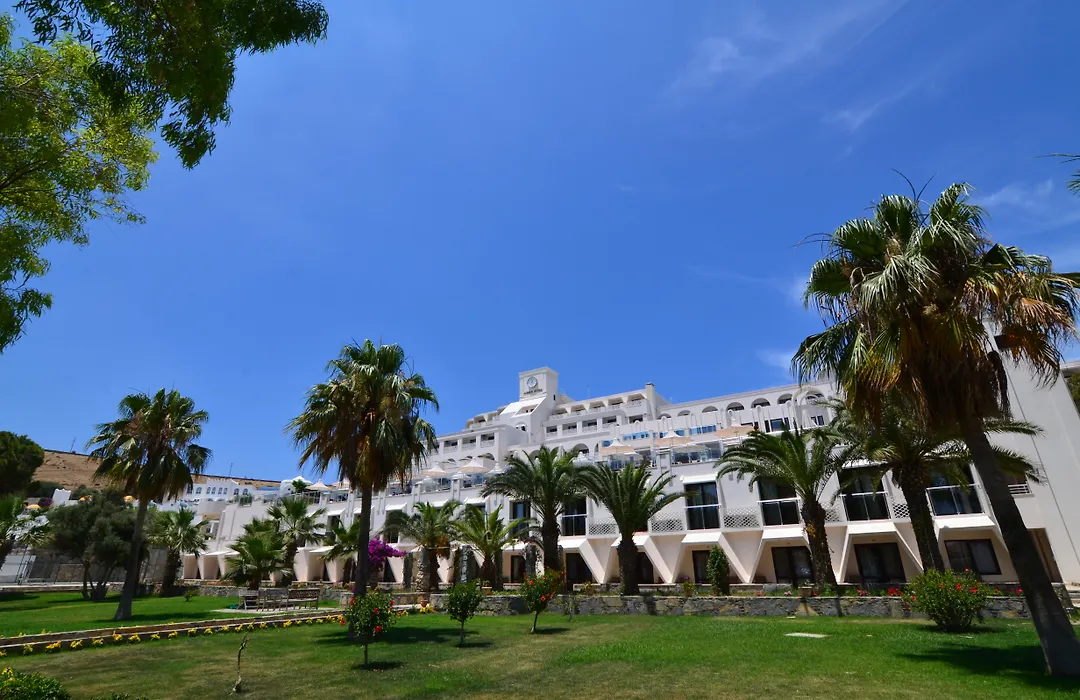 Azka Hotel-1