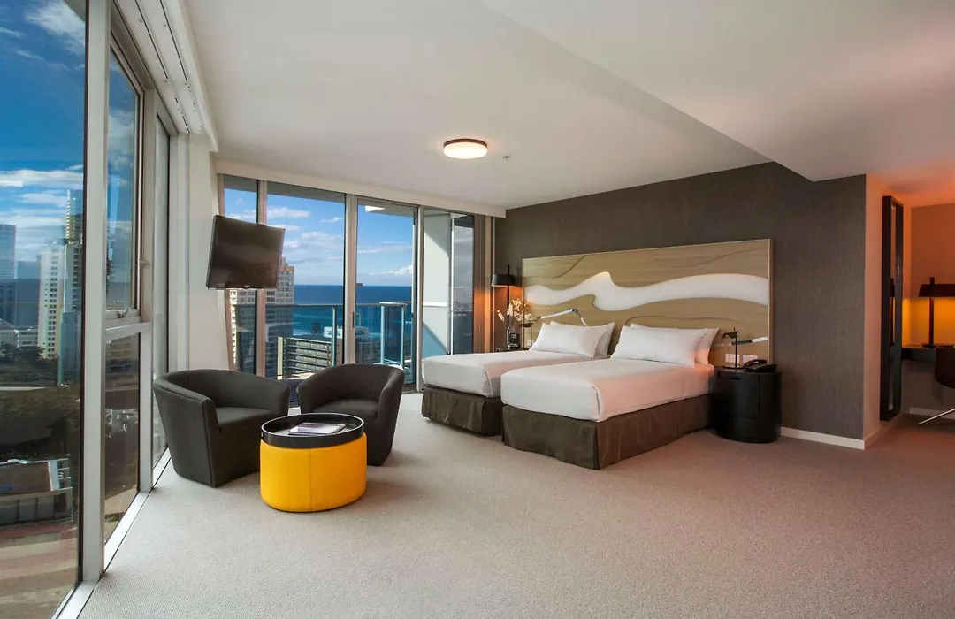 Hilton Surfers Paradise Hotel & Residences-1