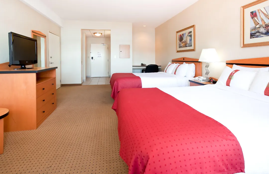 Holiday Inn Hotel & Suites Osoyoos By Ihg-1