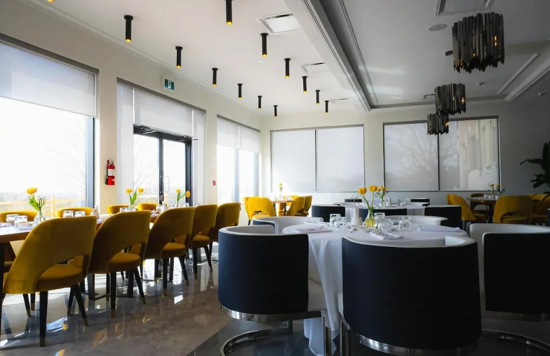 Mount Alverno Luxury Resorts-1