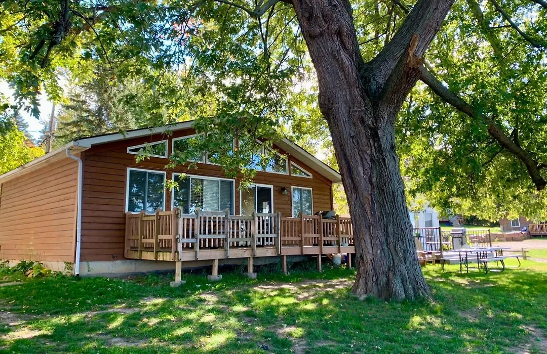 Merland Park Cottages And Motel-1
