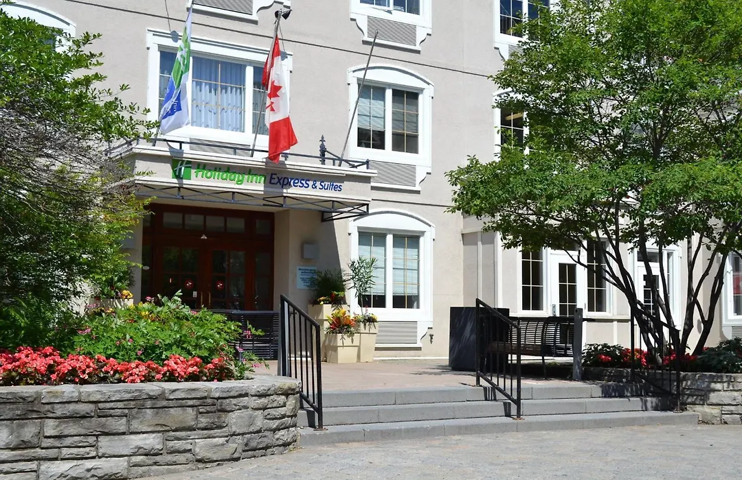 Holiday Inn Express & Suites Tremblant By Ihg-1