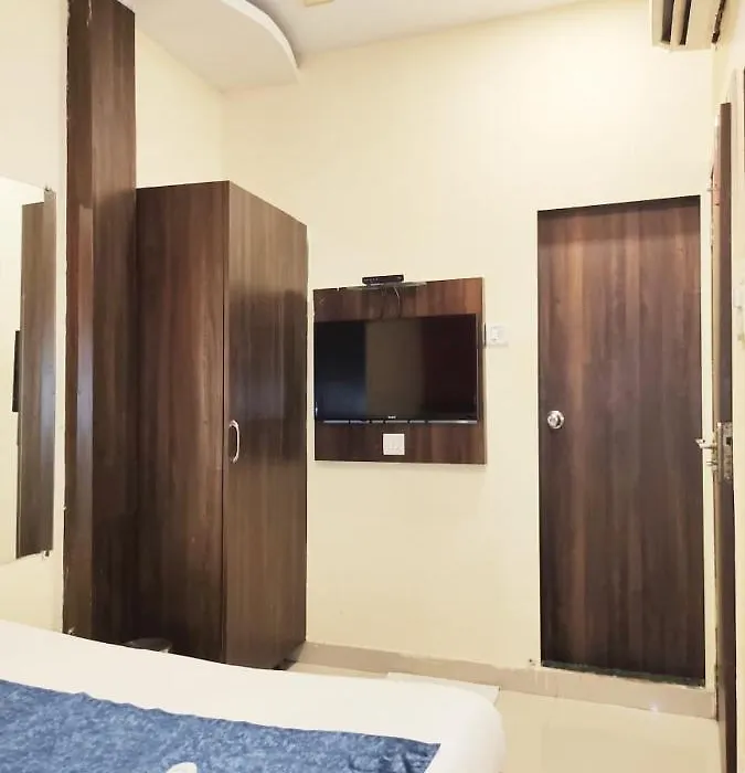 Hotel Golden Galaxy - Santacruz East-1