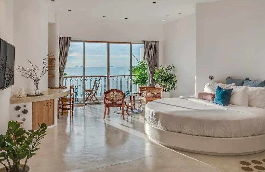Ampersand Resort-1