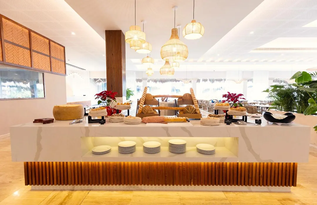 Family Selection At Grand Palladium Kantenah Resort & Spa-1