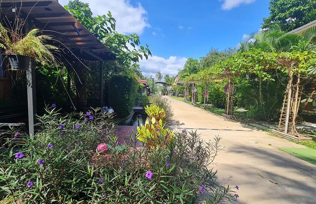 Baan Suan Rim Klong Resort-1