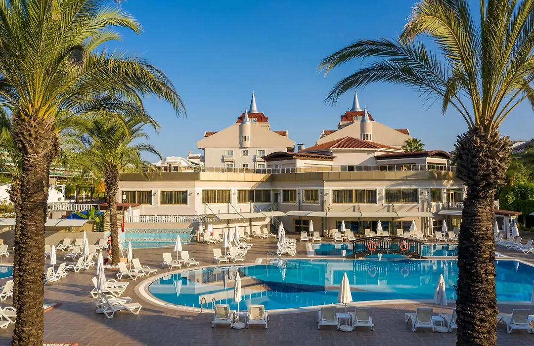 Aydinbey Famous Resort-1