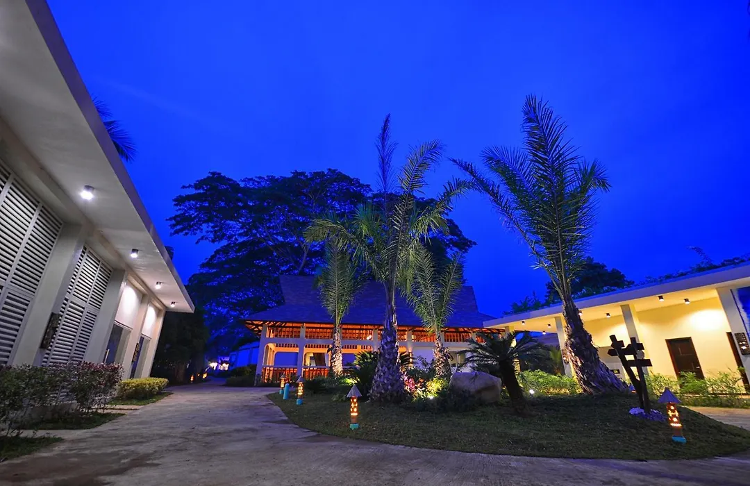 Munting Paraiso-1