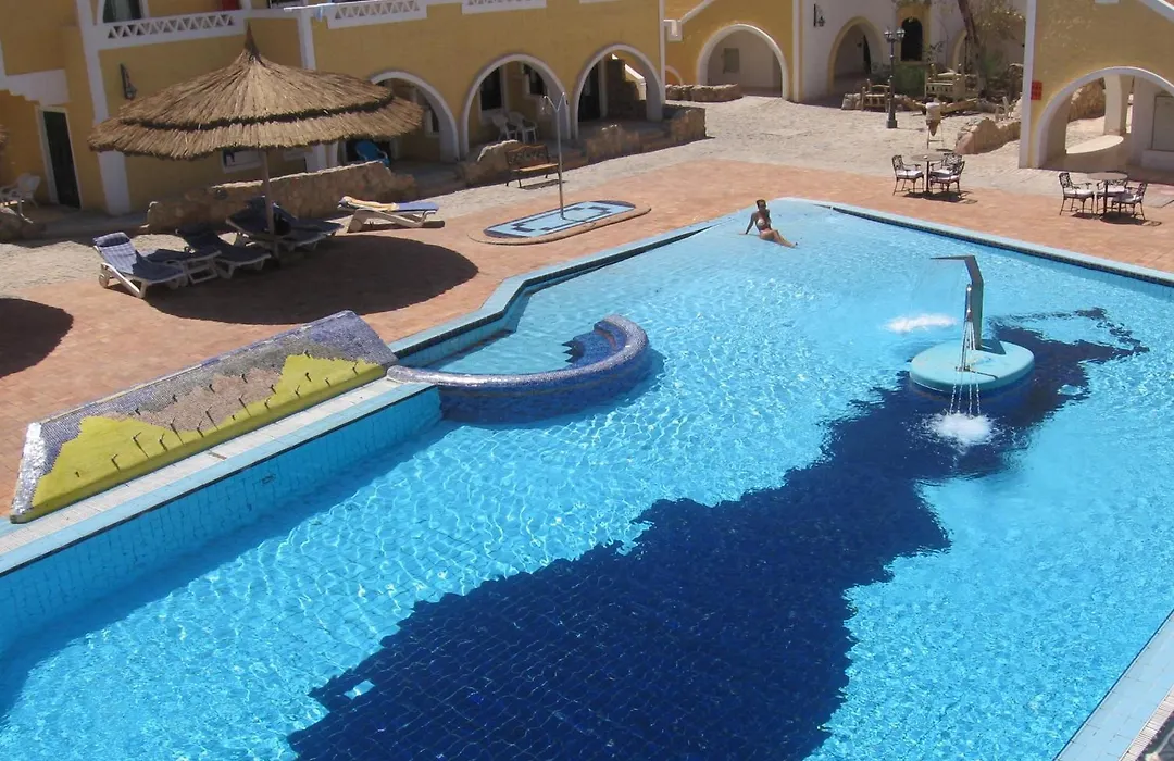 Club El Faraana Reef Resort-1