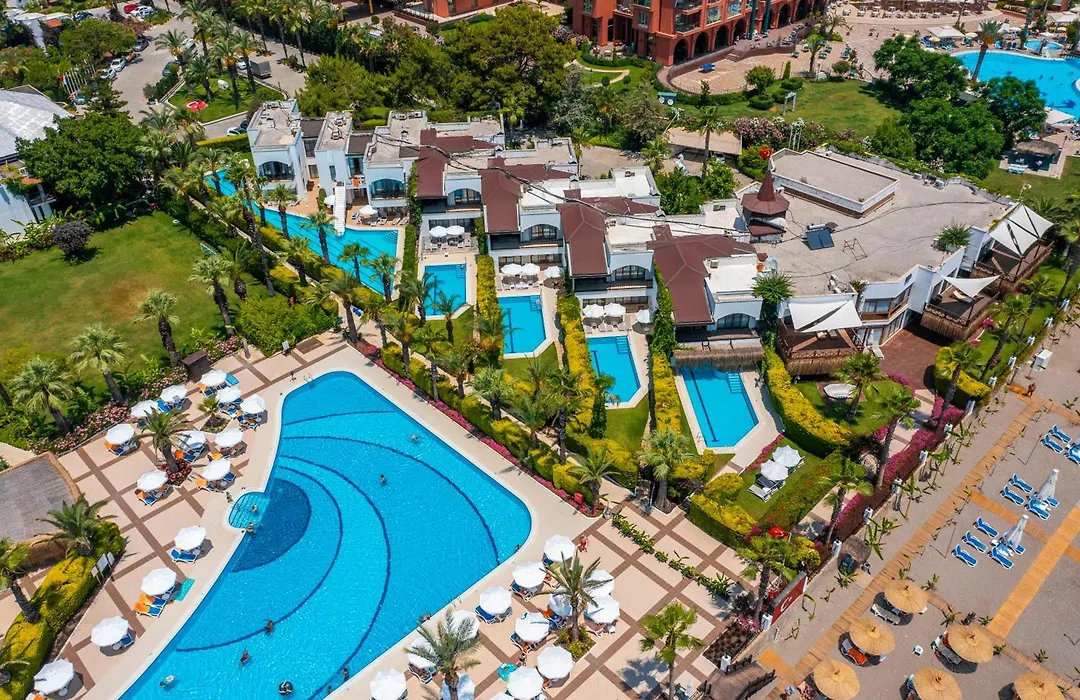 Emelda Sun Club-1