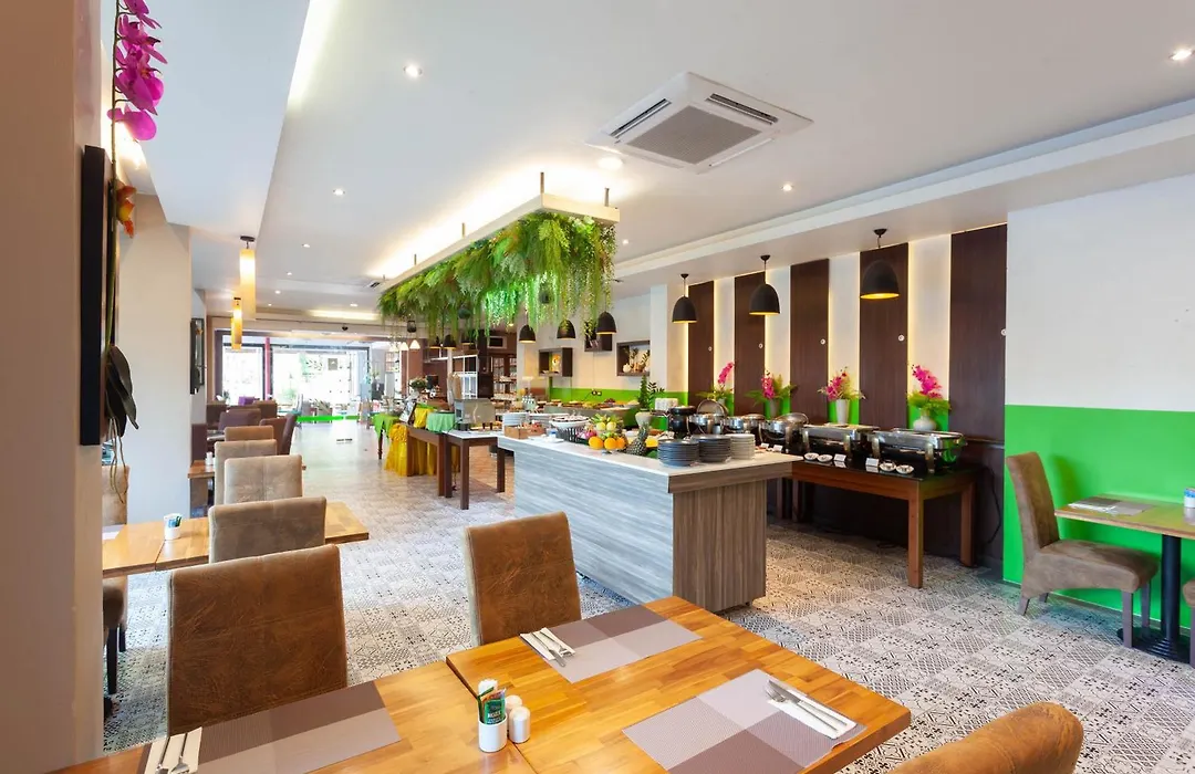Thanthip Beach Resort Patong-1