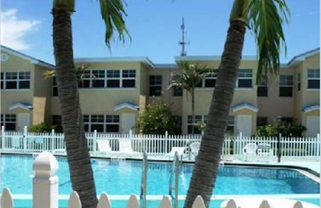 Barefoot Beach Resort-1