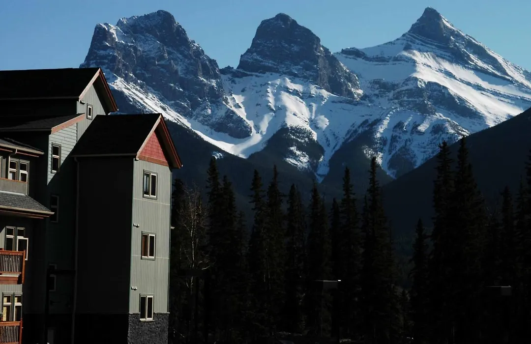 Lodges At Canmore-1