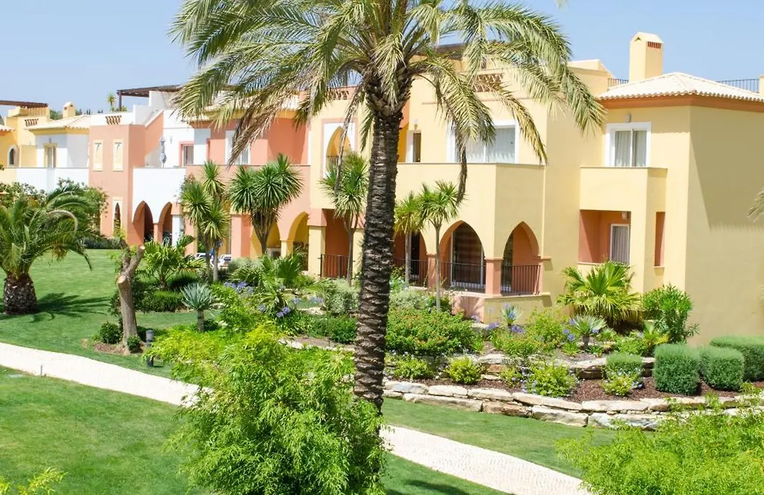 Jardim Da Meia Praia Resort-1