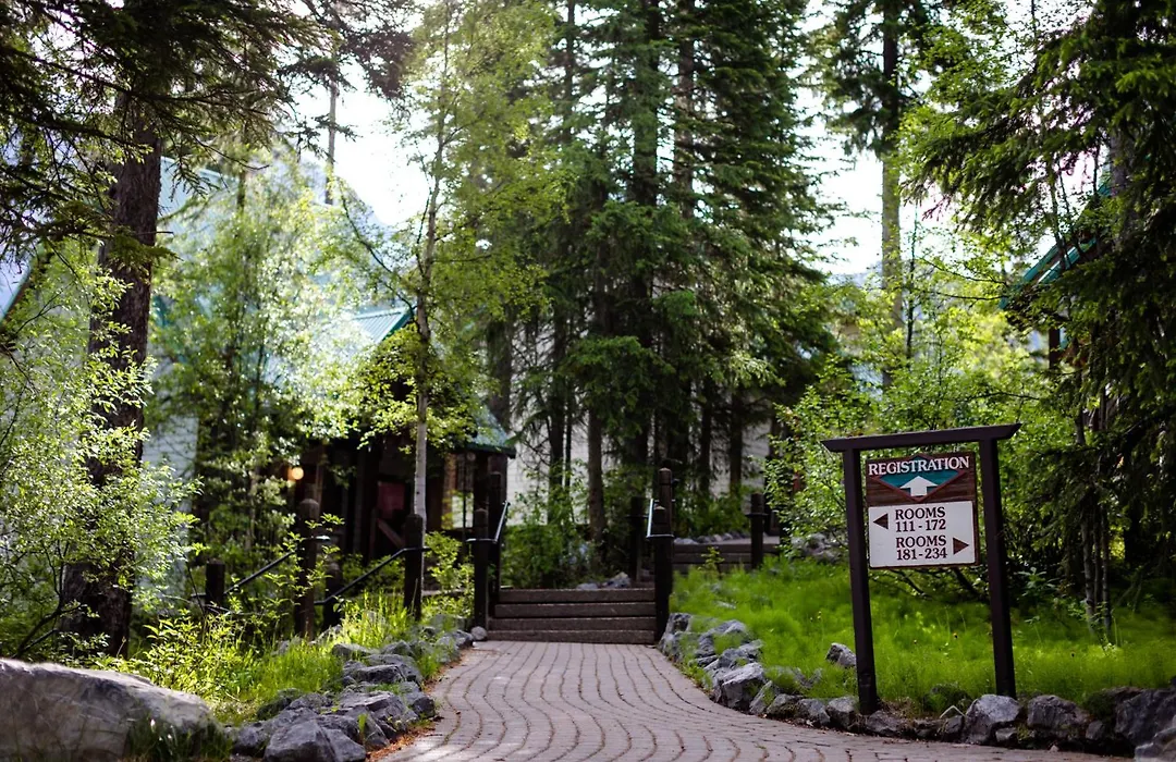 Emerald Lake Lodge-1