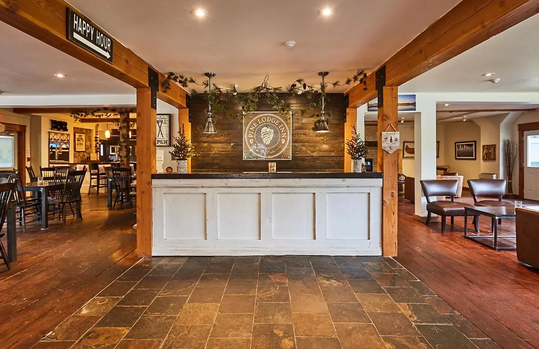 3 Pines Lodge Muskoka-1
