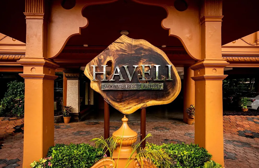 Haveli Backwater Resort-1