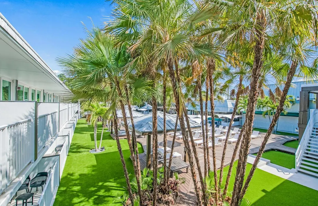 Casey Key Resorts - Mainland-1