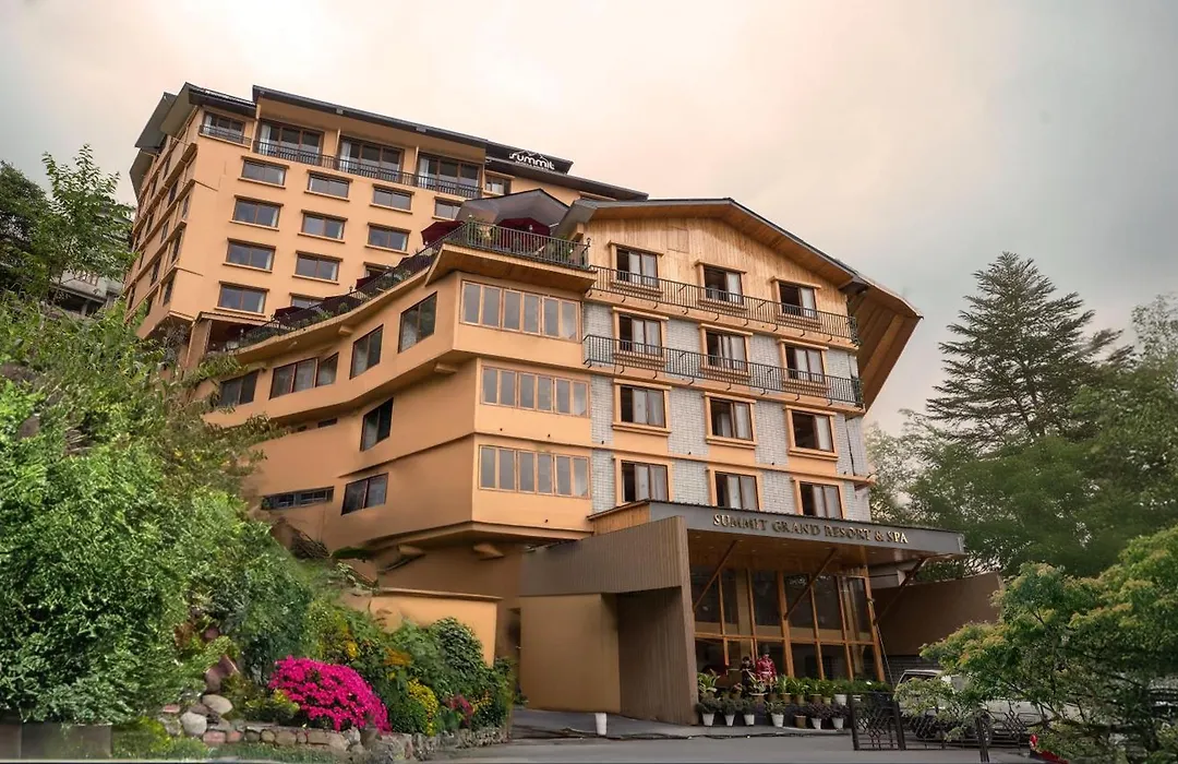 Summit Grand Resort & Spa-1