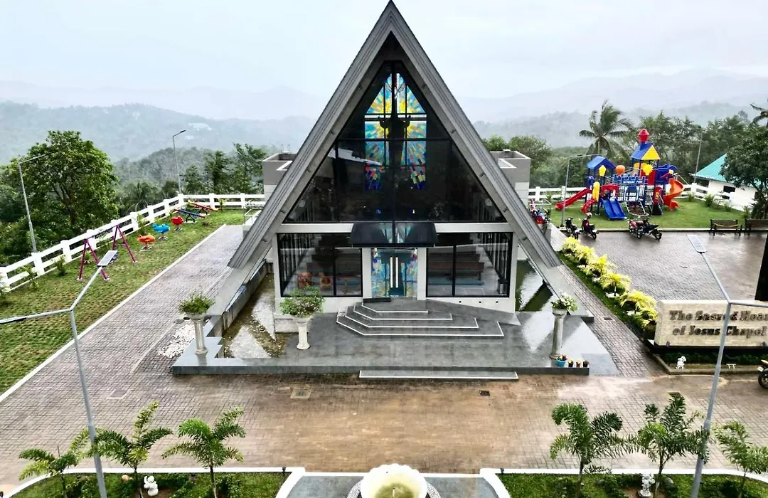 Skymount Resort-1