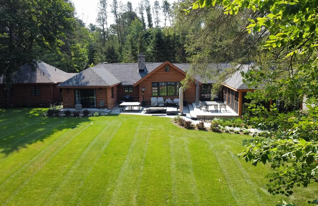 Haliburton Post House-1