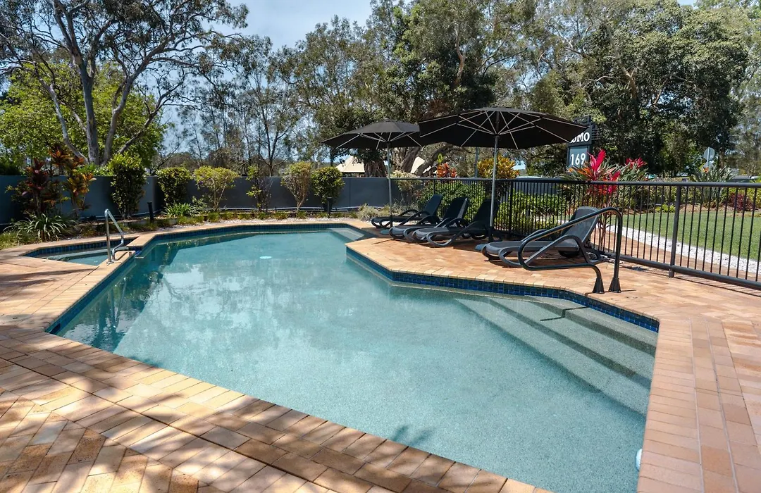 Como Noosa-1
