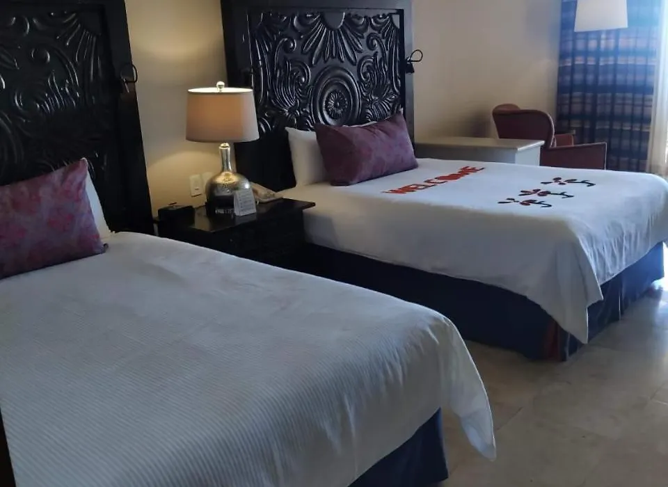 Pueblo Bonito Sunset Beach Golf & Spa Resort-1