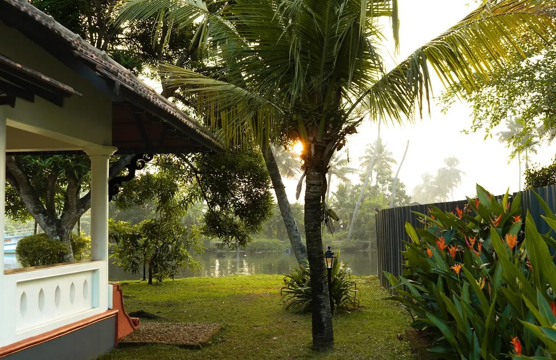 Palmgrove Lake Resort-1