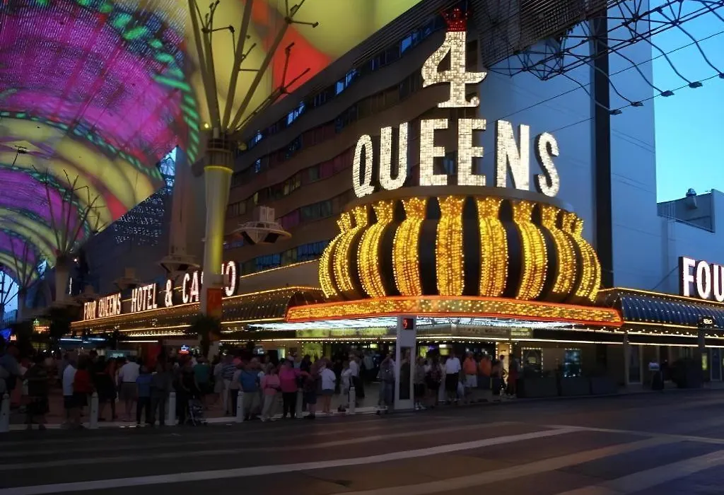 Four Queens Hotel & Casino-1