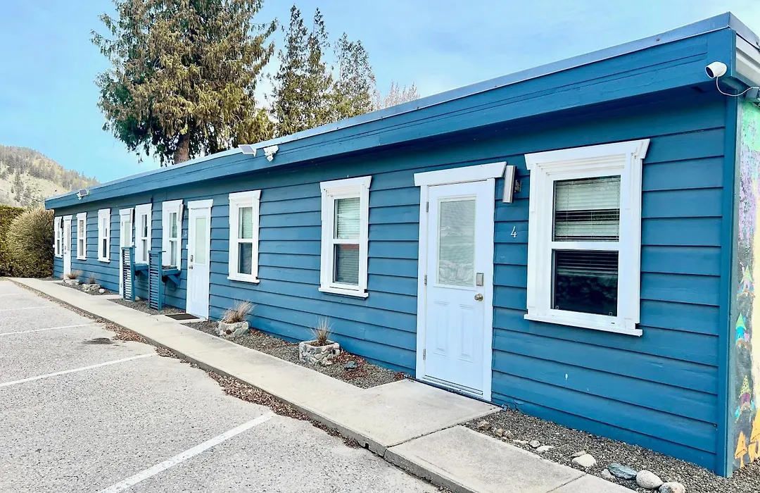 Peachland Beach Resort-1