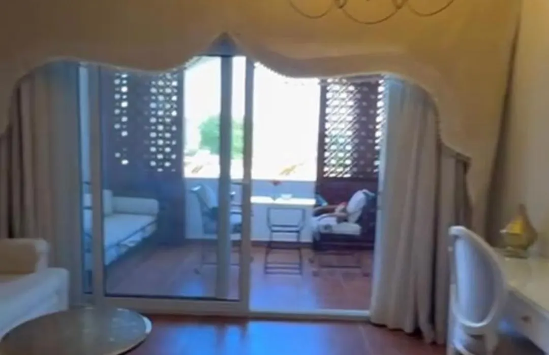 Private Prestige Harem Luxury-1
