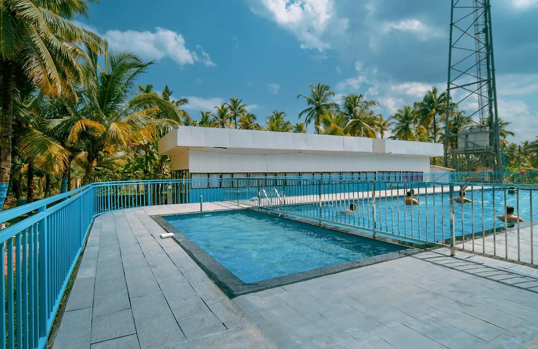 Munroe Island Lake Resort-1