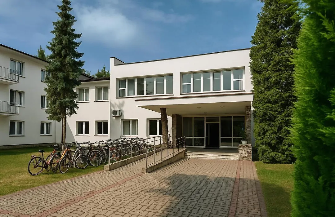 Ośrodek Wczasowy Mega - pokoje przy promenadzie-1